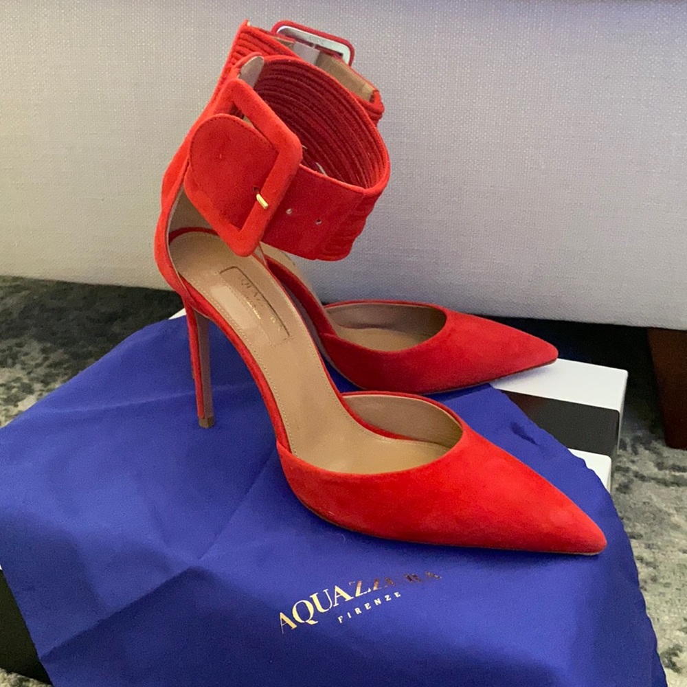 Aquazurra Red Suede Casablanca pump